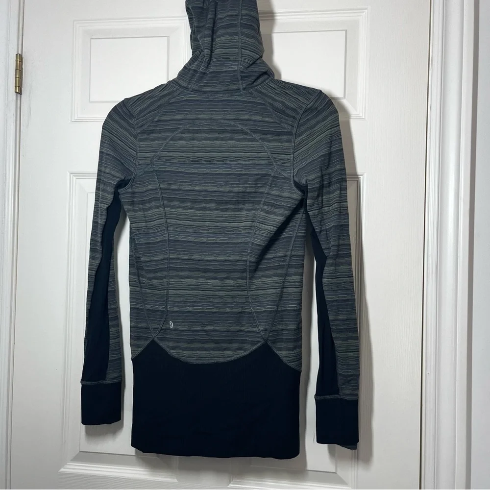 lululemon athletica pre owned